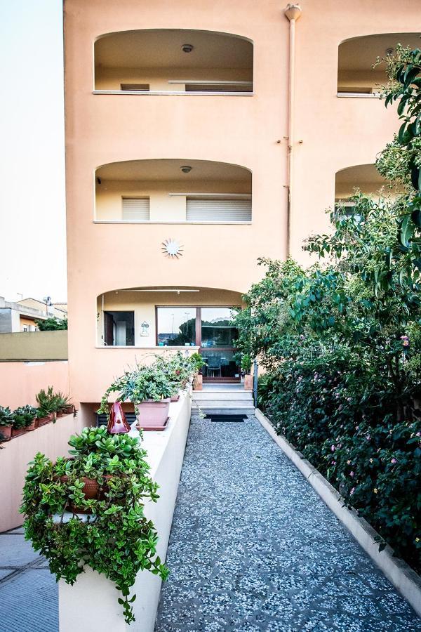 Hotel Sun&Sardinia à Monserrato Extérieur photo