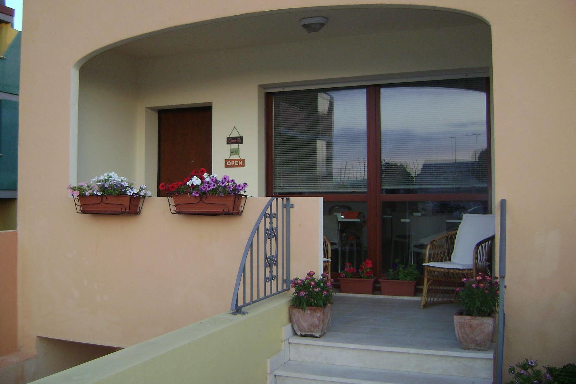 Hotel Sun&Sardinia à Monserrato Extérieur photo