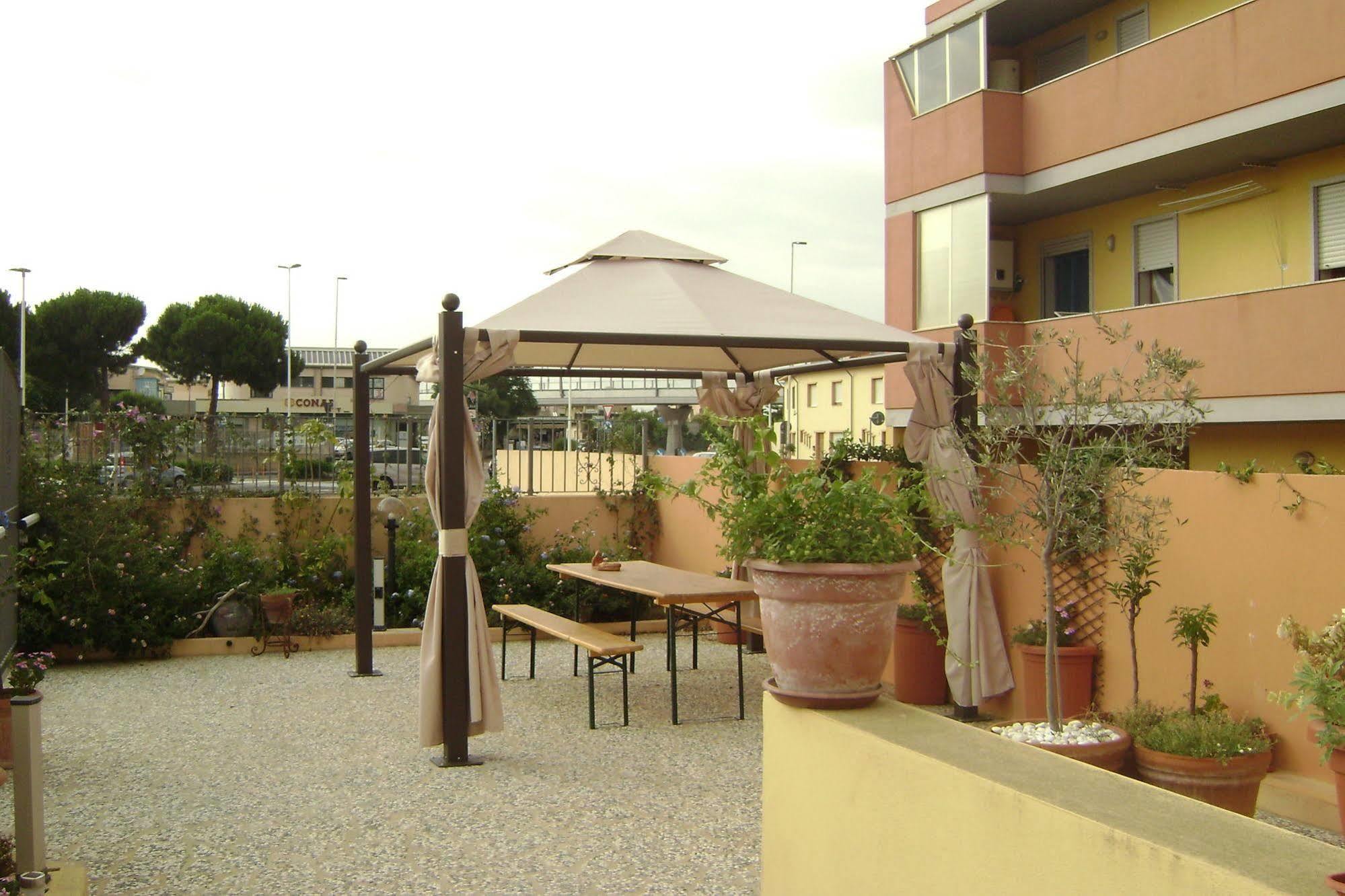Hotel Sun&Sardinia à Monserrato Extérieur photo
